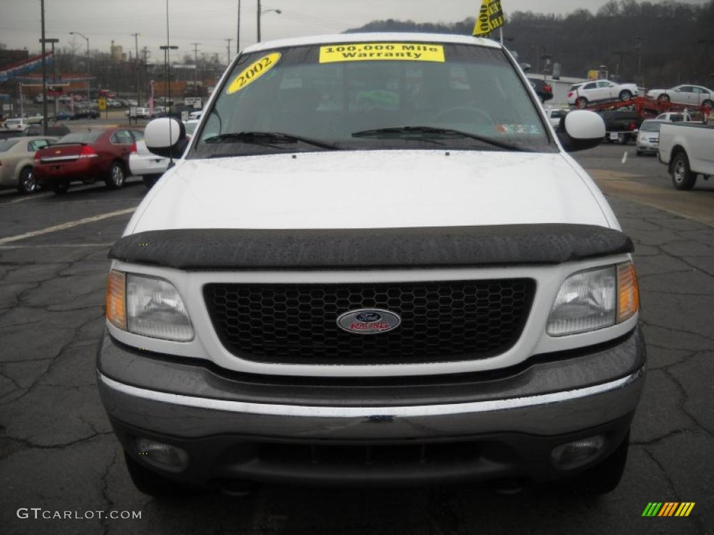 2002 F150 FX4 SuperCab 4x4 - Oxford White / Medium Graphite photo #18
