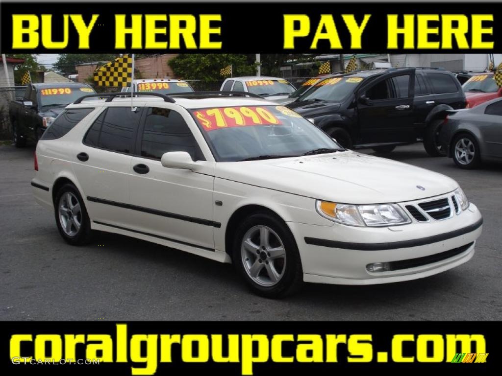 Polar White Saab 9-5