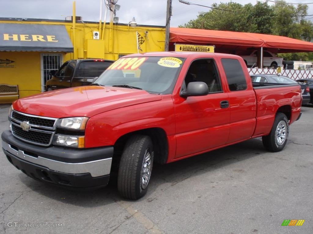 2006 Silverado 1500 LS Extended Cab - Victory Red / Dark Charcoal photo #3