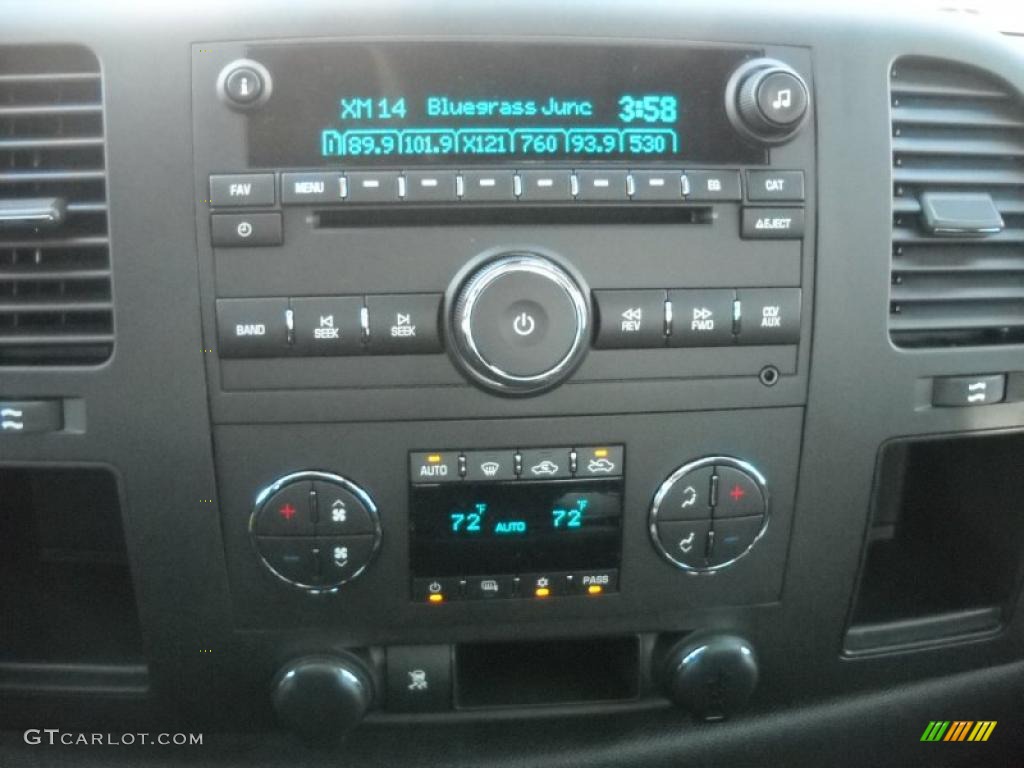 2010 GMC Sierra 1500 SLE Extended Cab Controls Photo #27855540