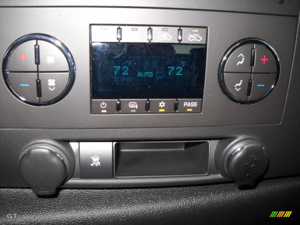 2010 GMC Sierra 1500 SLE Extended Cab Controls Photo #27855584
