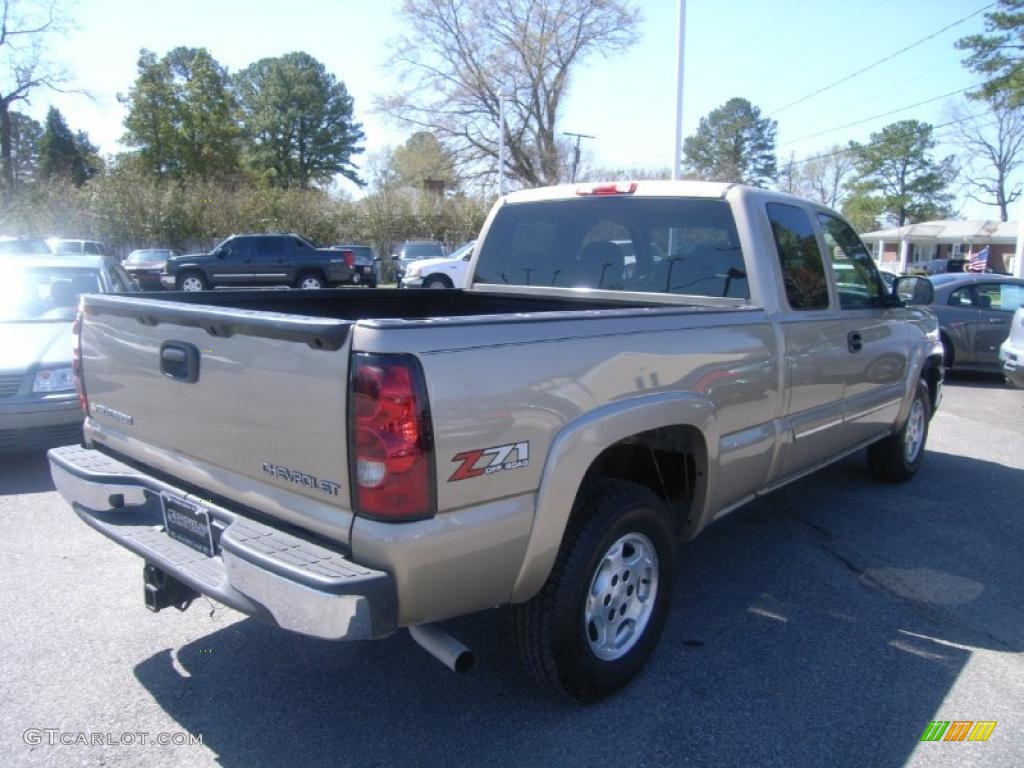 2004 Silverado 1500 Z71 Extended Cab 4x4 - Sandstone Metallic / Dark Charcoal photo #6