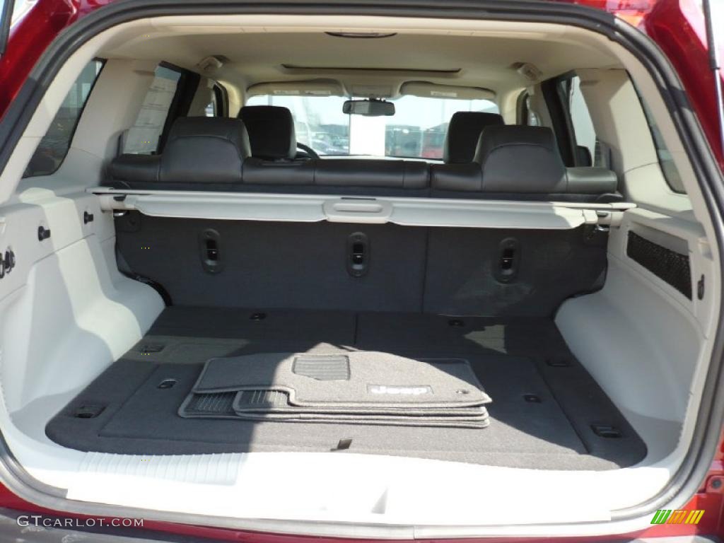 2010 Grand Cherokee Limited 4x4 - Inferno Red Crystal Pearl / Dark Slate Gray/Light Graystone photo #4