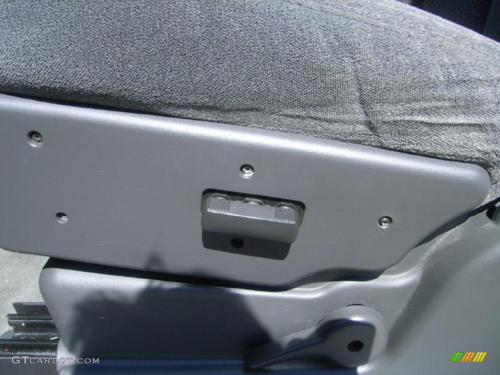 2004 Silverado 1500 Z71 Extended Cab 4x4 - Sandstone Metallic / Dark Charcoal photo #18