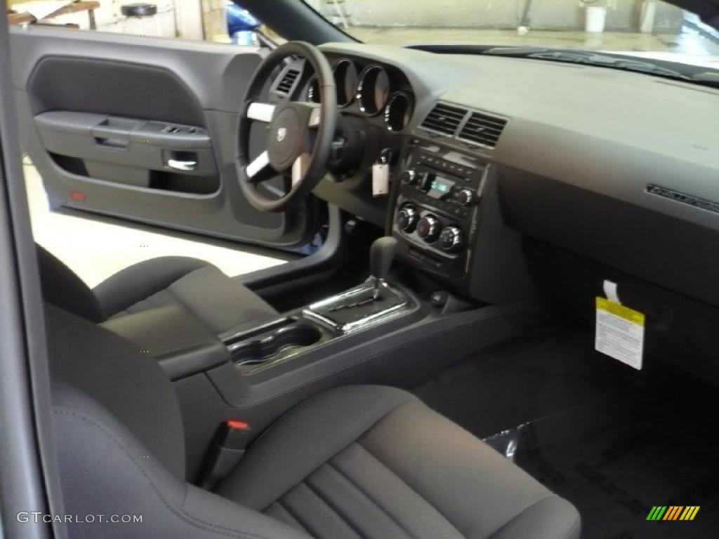 2010 Challenger SE - Deep Water Blue Pearl / Dark Slate Gray photo #9