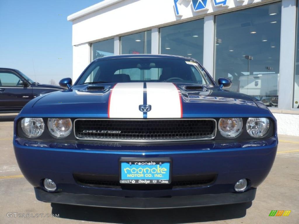 2010 Challenger SE - Deep Water Blue Pearl / Dark Slate Gray photo #19