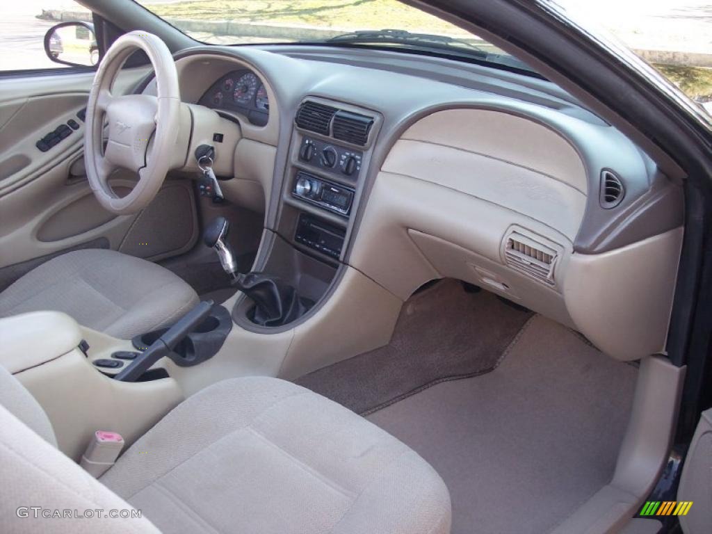 1999 Mustang V6 Convertible - Black / Medium Parchment photo #39