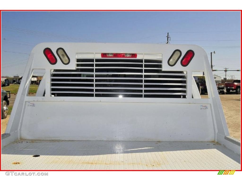 2005 Ram 3500 SLT Quad Cab Chassis - Bright White / Taupe photo #16