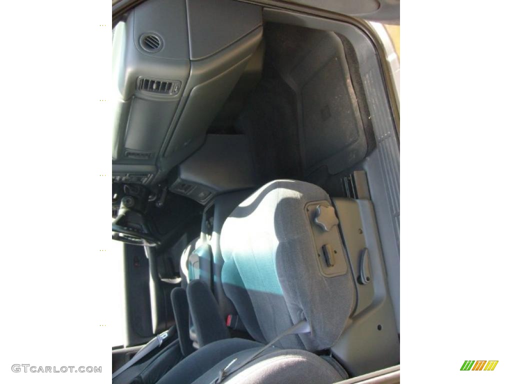 2002 Silverado 1500 LS Extended Cab 4x4 - Light Pewter Metallic / Medium Gray photo #21