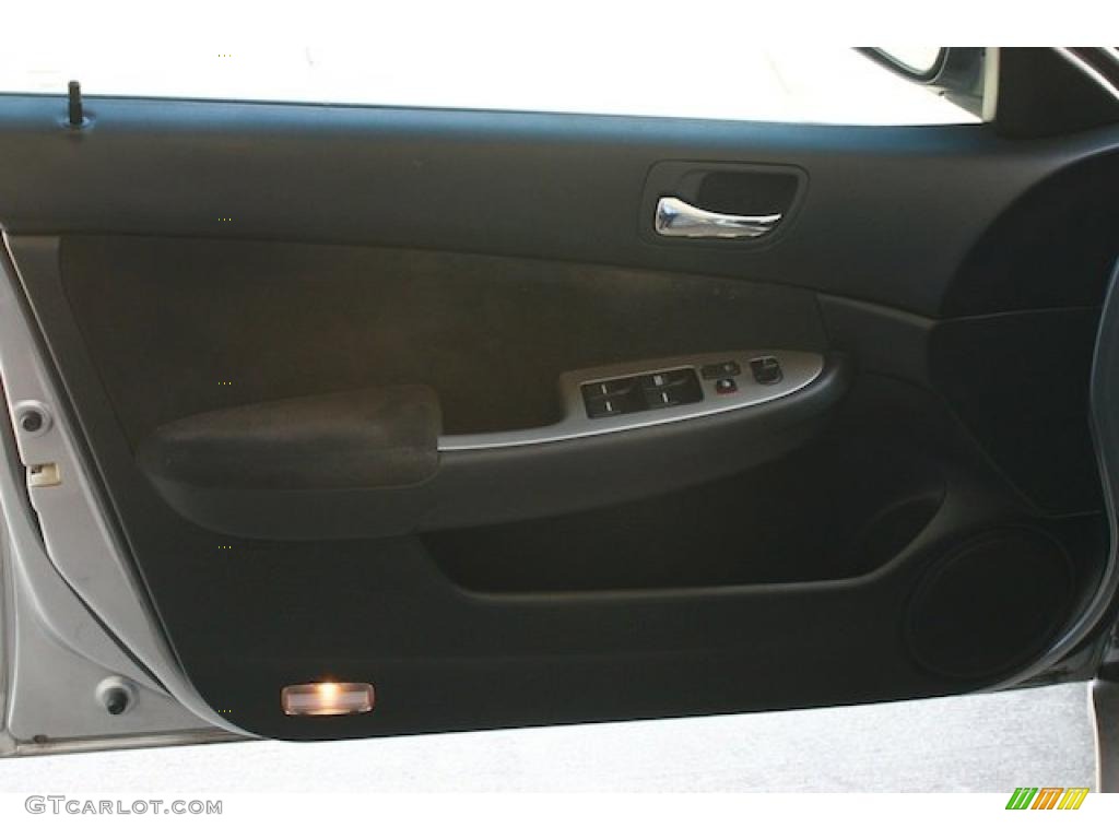 2003 Accord EX Sedan - Satin Silver Metallic / Black photo #19
