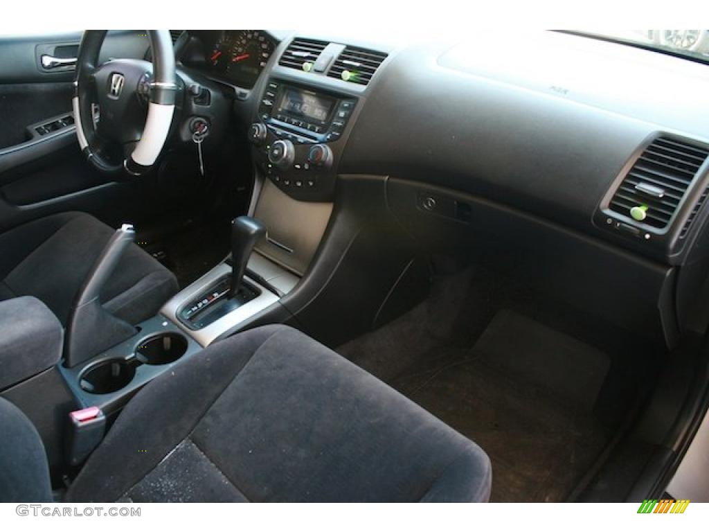 2003 Accord EX Sedan - Satin Silver Metallic / Black photo #31