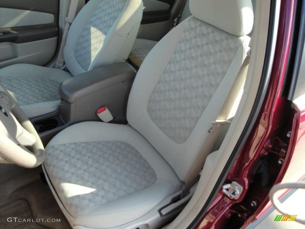 2004 Malibu Maxx LS Wagon - Sport Red Metallic / Neutral photo #9