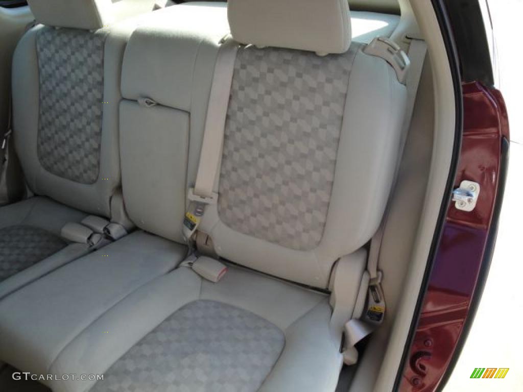 2004 Malibu Maxx LS Wagon - Sport Red Metallic / Neutral photo #11