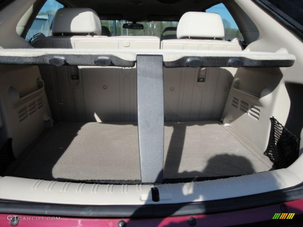 2004 Malibu Maxx LS Wagon - Sport Red Metallic / Neutral photo #13