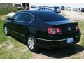 Deep Black - Passat Turbo Sedan Photo No. 2