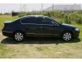 Deep Black - Passat Turbo Sedan Photo No. 4
