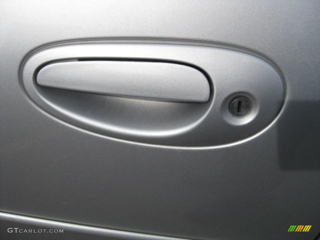 2004 Stratus SXT Sedan - Bright Silver Metallic / Dark Slate Gray photo #16