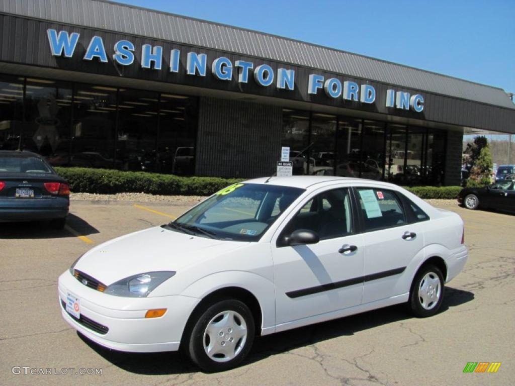 2003 Focus LX Sedan - Cloud 9 White / Medium Graphite photo #1