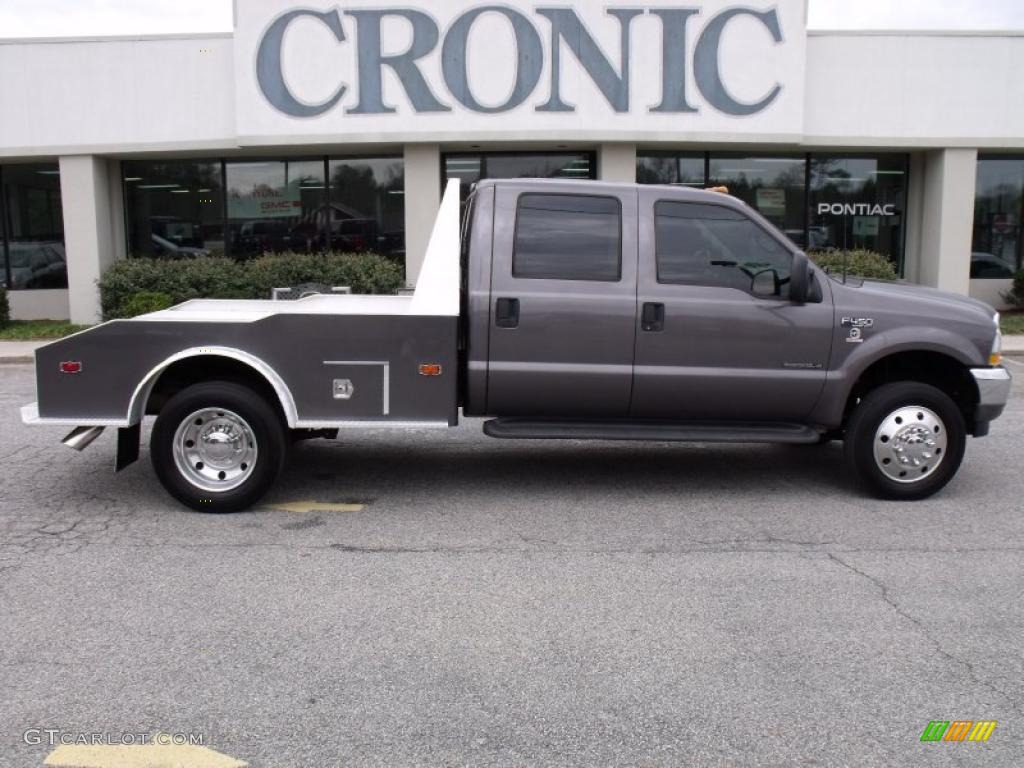 2002 F450 Super Duty XLT SuperCab Chassis - Dark Shadow Gray Metallic / Medium Graphite photo #1