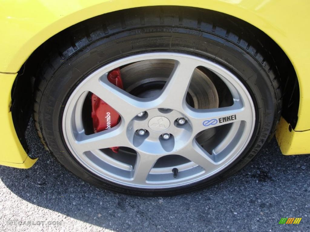 2004 Mitsubishi Lancer Evolution VIII Wheel Photos