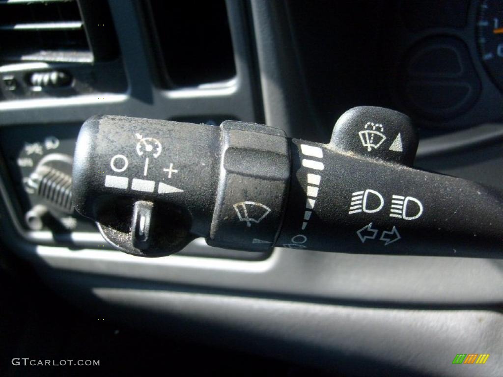 2003 Silverado 1500 LS Regular Cab - Light Pewter Metallic / Dark Charcoal photo #22