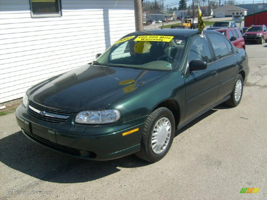 2002 Malibu Sedan - Forest Green Metallic / Gray photo #1