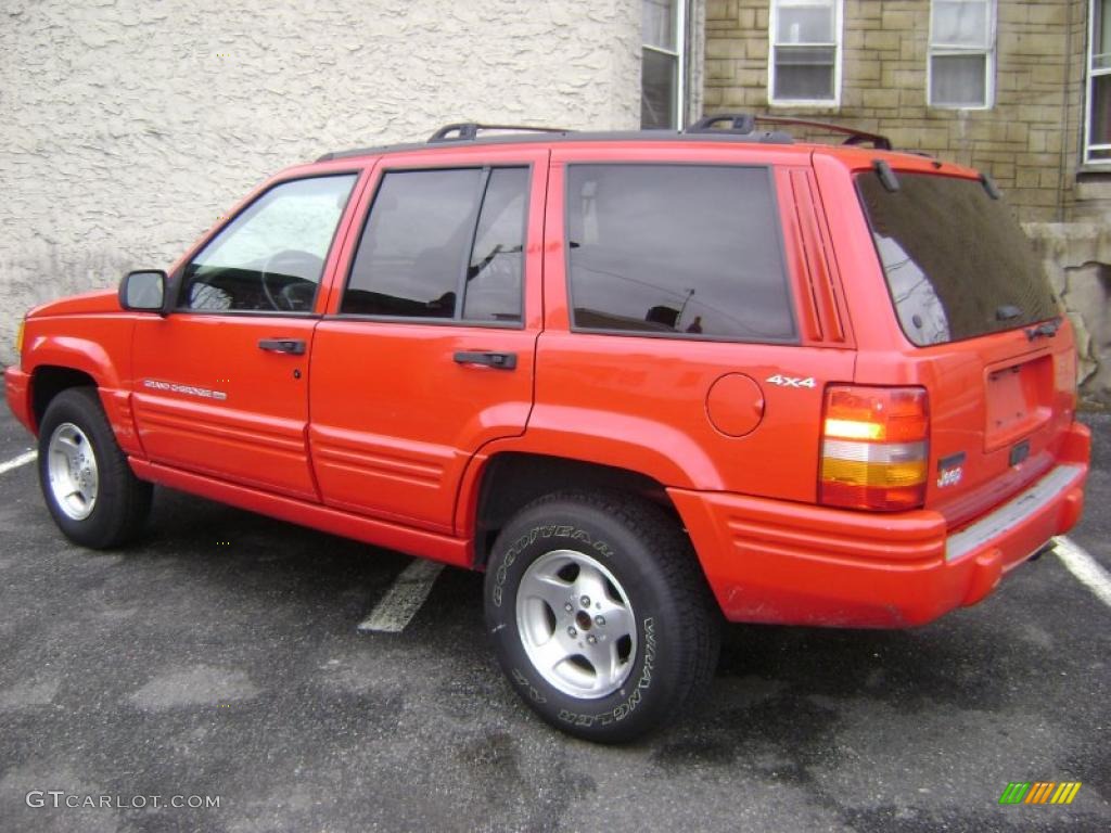 1998 Grand Cherokee Laredo 4x4 - Flame Red / Gray photo #7