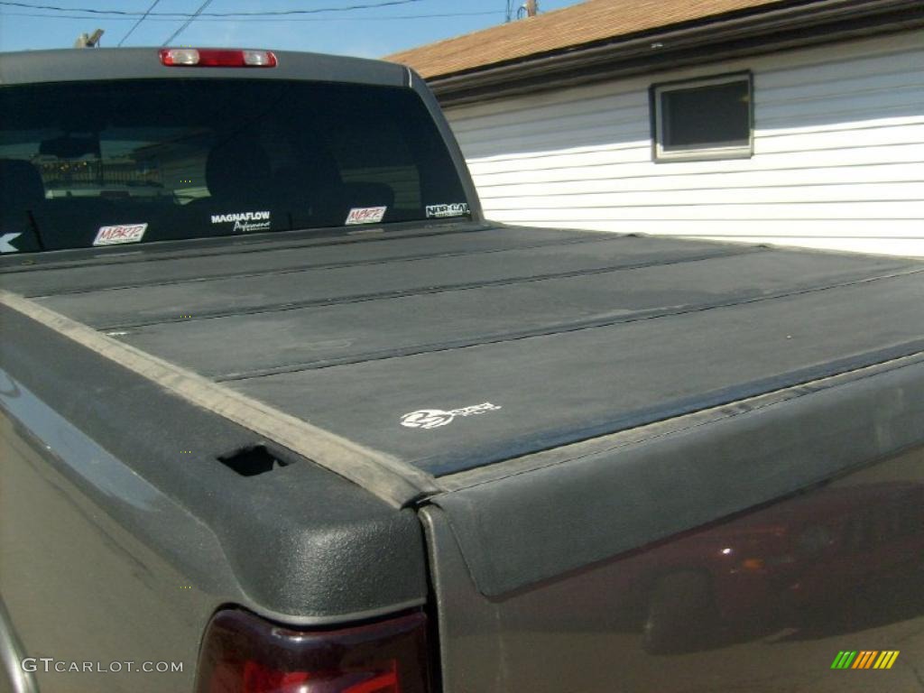 2006 Silverado 2500HD LT Crew Cab 4x4 - Graystone Metallic / Dark Charcoal photo #15