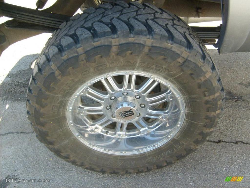 2006 Silverado 2500HD LT Crew Cab 4x4 - Graystone Metallic / Dark Charcoal photo #16