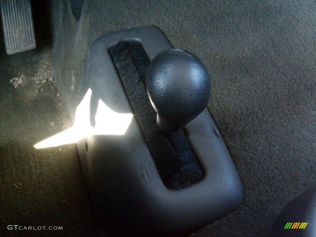 2006 Silverado 2500HD LT Crew Cab 4x4 - Graystone Metallic / Dark Charcoal photo #23