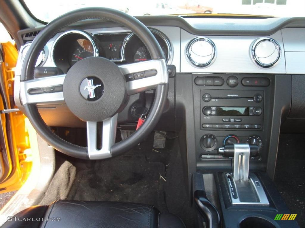 2007 Mustang V6 Premium Coupe - Grabber Orange / Dark Charcoal photo #15
