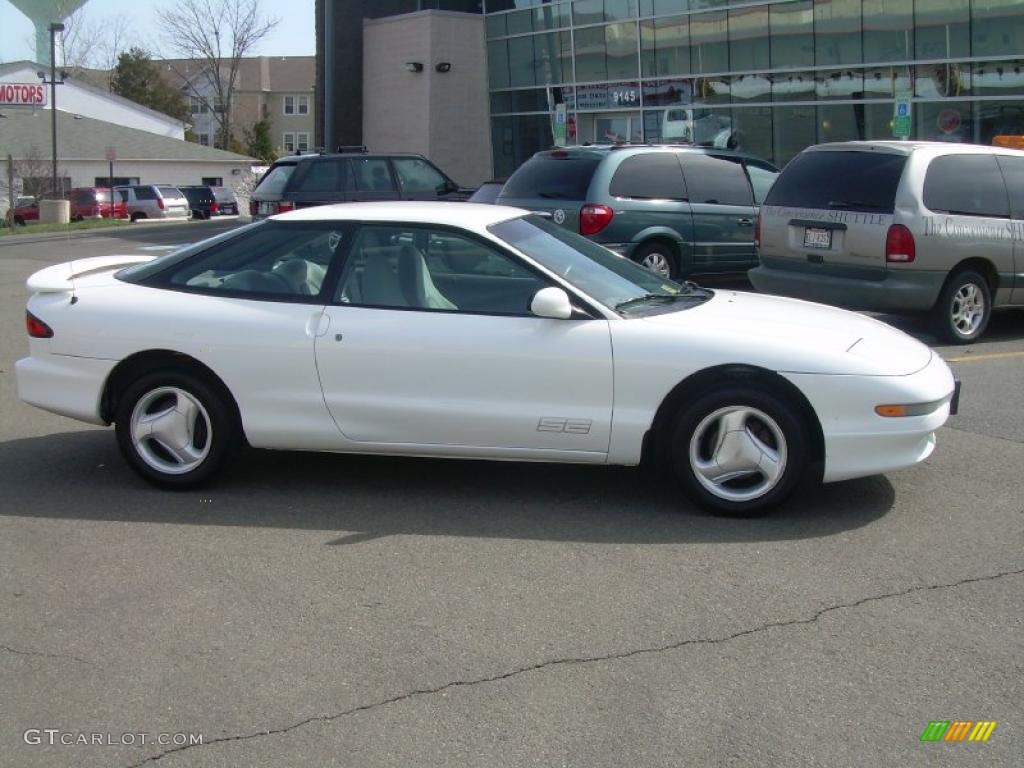 Performance White Ford Probe