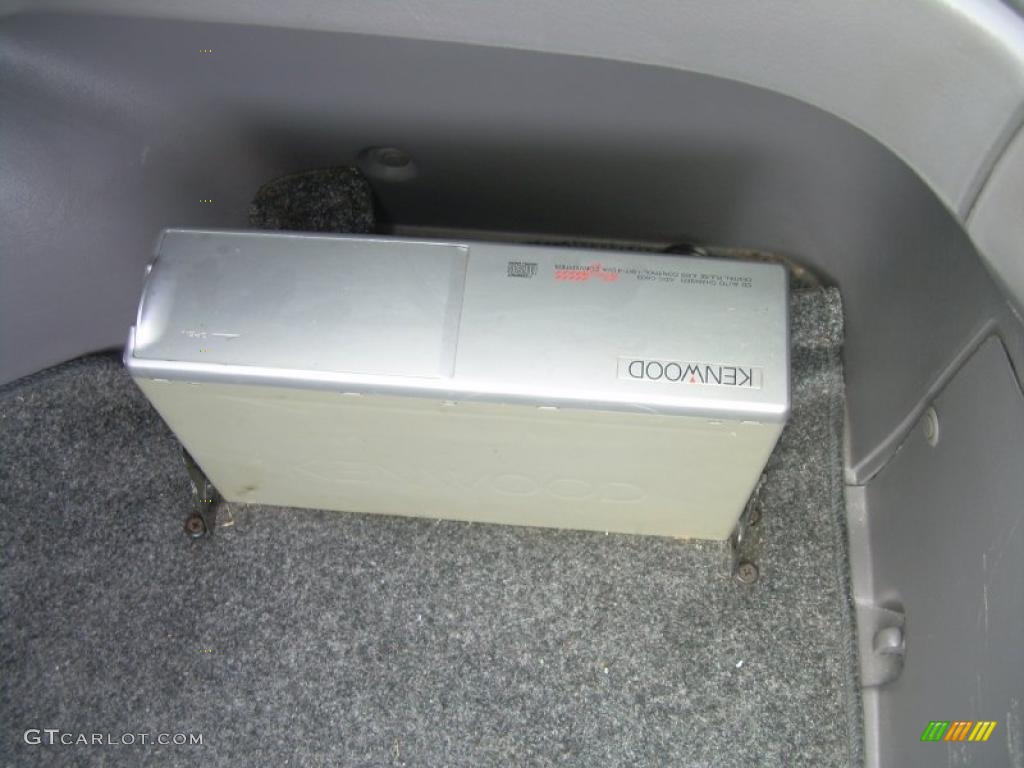 1996 Probe SE - Performance White / Black photo #14
