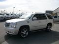 White Diamond - Escalade AWD Photo No. 3