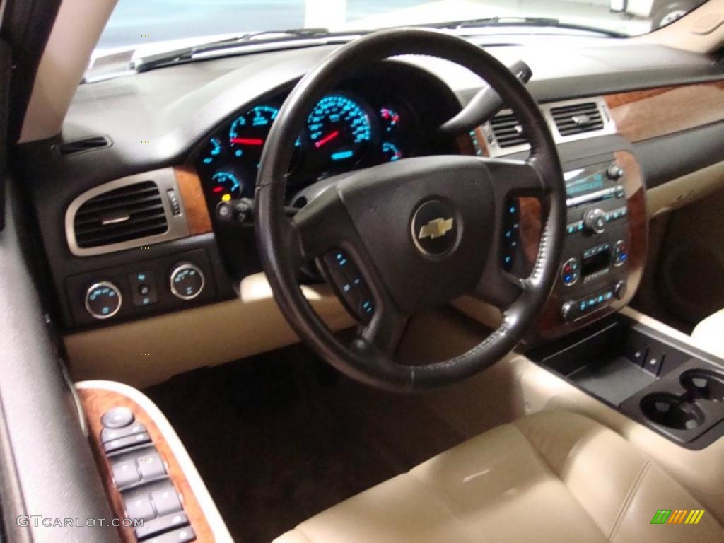 2007 Tahoe LT 4x4 - Summit White / Light Cashmere/Ebony photo #11