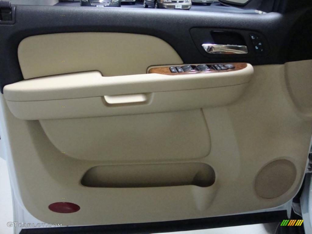 2007 Tahoe LT 4x4 - Summit White / Light Cashmere/Ebony photo #13