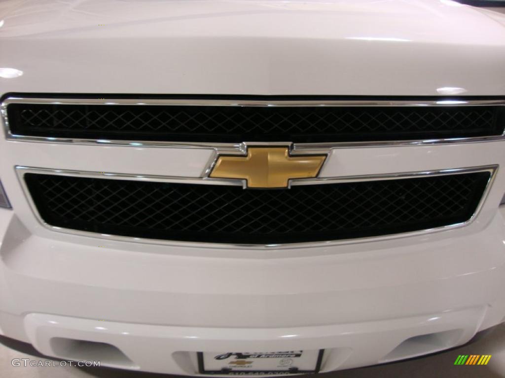 2007 Tahoe LT 4x4 - Summit White / Light Cashmere/Ebony photo #29