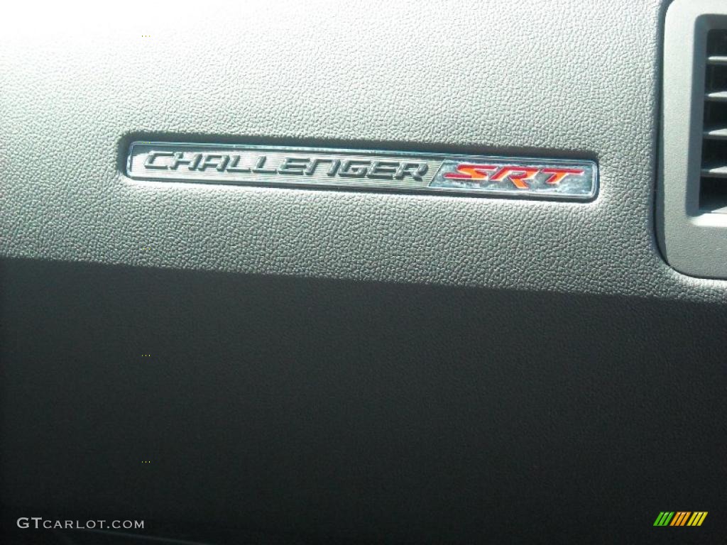 2009 Challenger SRT8 - TorRed / Dark Slate Gray photo #23