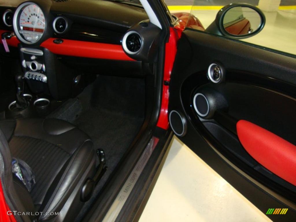 2007 Cooper Hardtop - Chili Red / Punch Carbon Black photo #16