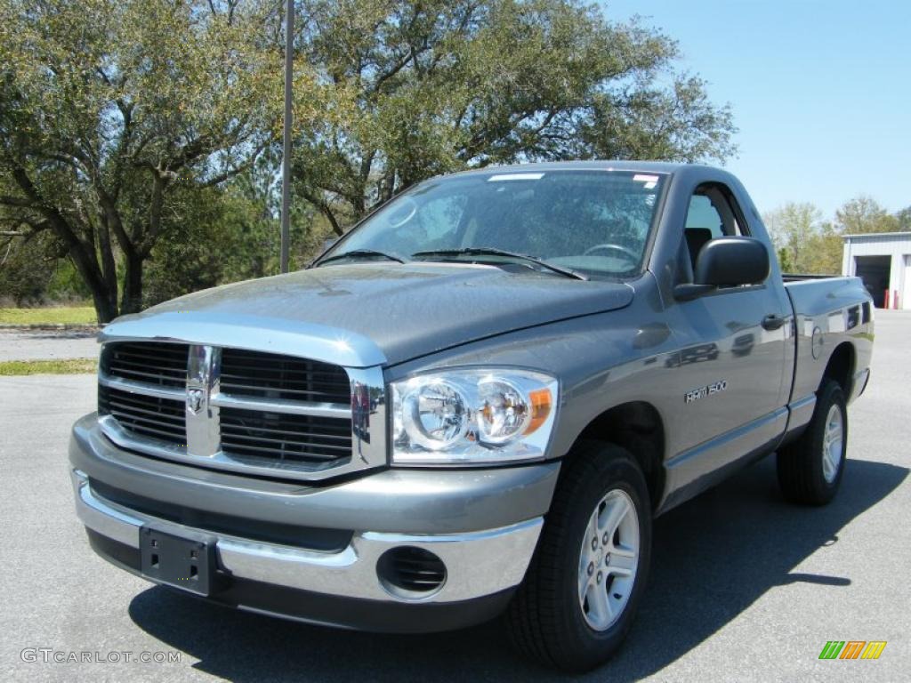 Mineral Gray Metallic Dodge Ram 1500