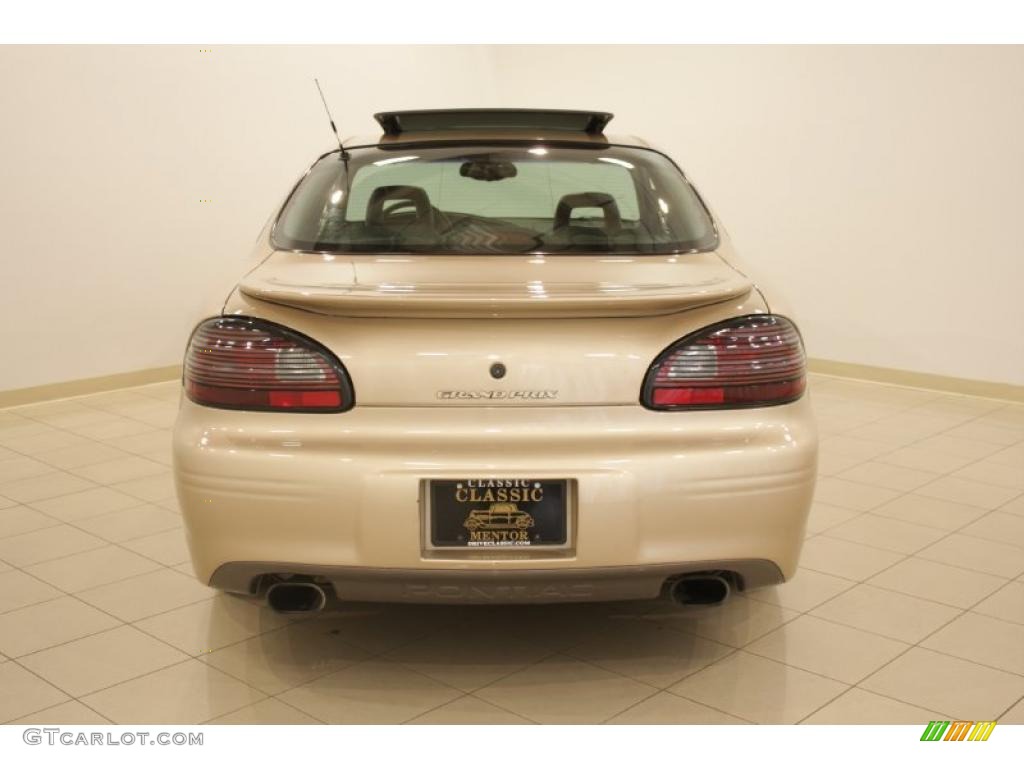 2001 Grand Prix GT Coupe - Champagne Beige Metallic / Graphite photo #6