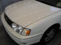 1999 White Diamond Pearl Toyota Avalon XLS  photo #2