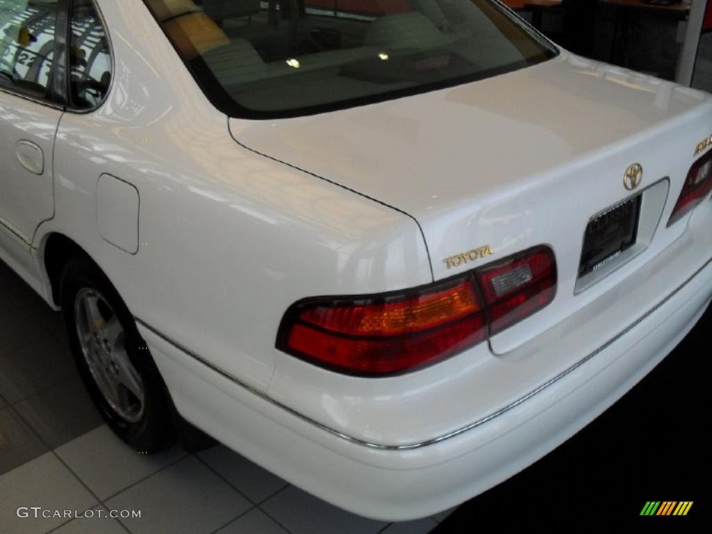 1999 Avalon XLS - White Diamond Pearl / Ivory photo #7