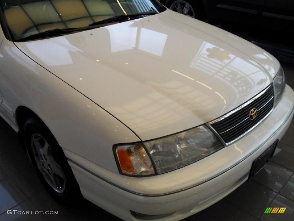 1999 Avalon XLS - White Diamond Pearl / Ivory photo #15