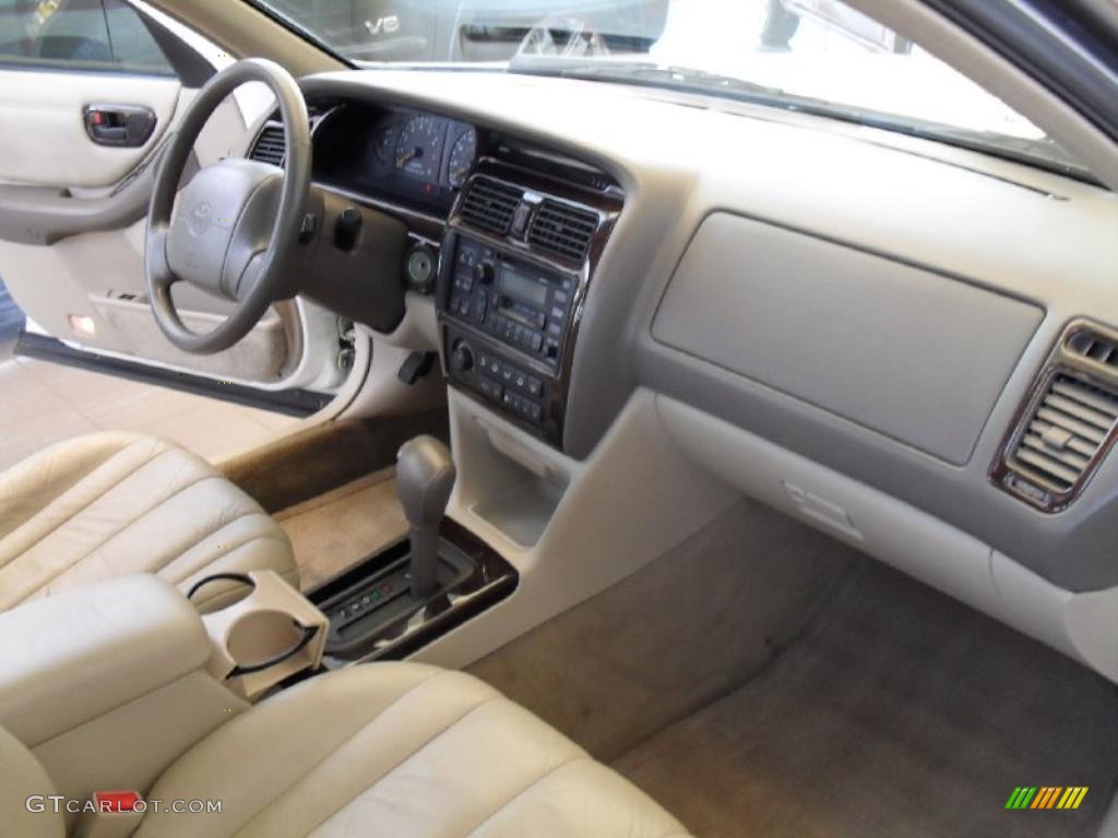 1999 Avalon XLS - White Diamond Pearl / Ivory photo #26