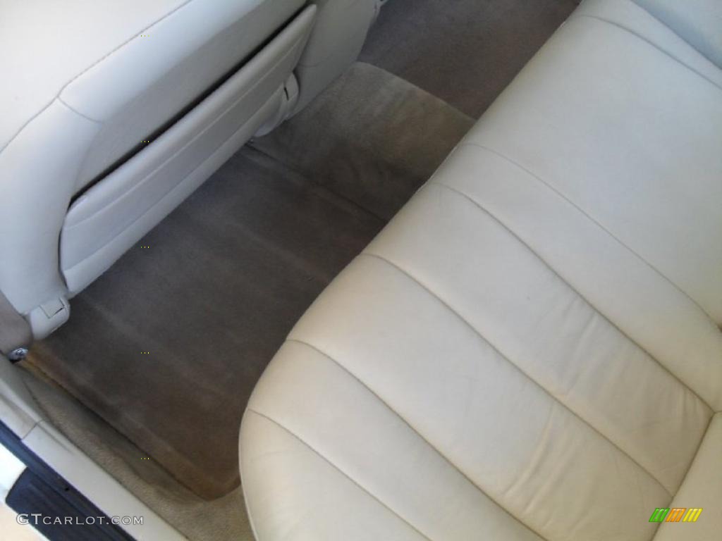 1999 Avalon XLS - White Diamond Pearl / Ivory photo #30