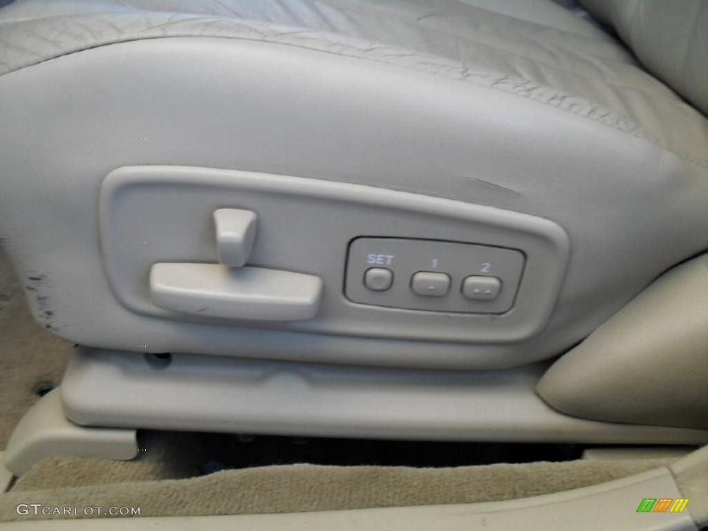 1999 Avalon XLS - White Diamond Pearl / Ivory photo #35