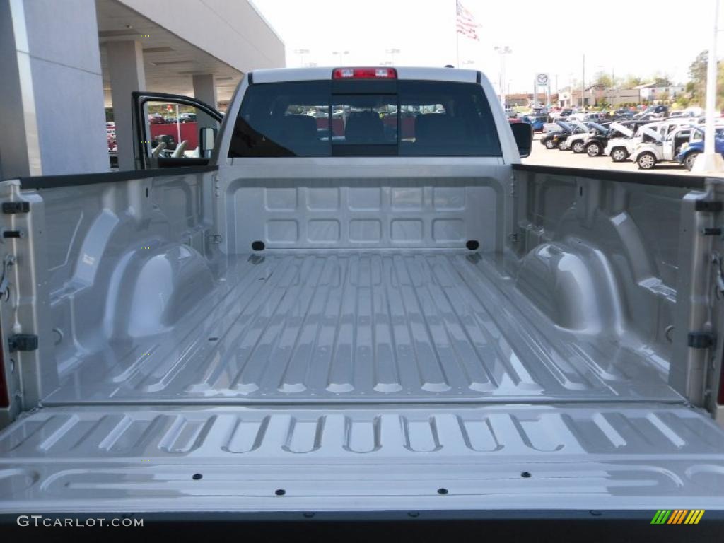 2010 Ram 3500 Big Horn Edition Crew Cab 4x4 Dually - Light Graystone Pearl / Light Pebble Beige/Bark Brown photo #16