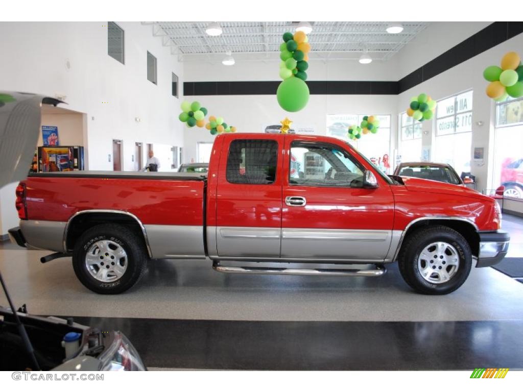 2003 Silverado 1500 LS Extended Cab - Victory Red / Dark Charcoal photo #8