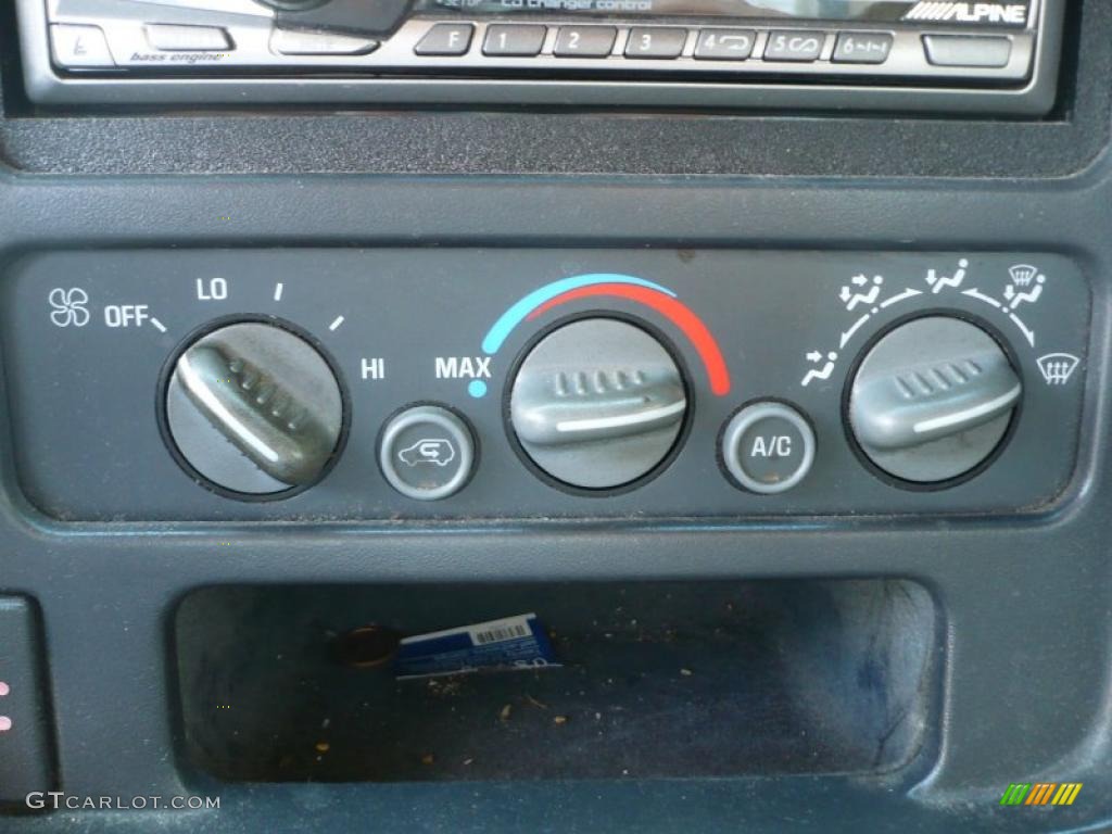 1995 Sierra 1500 SL Regular Cab 4x4 - Bright Teal Metallic / Beige photo #19